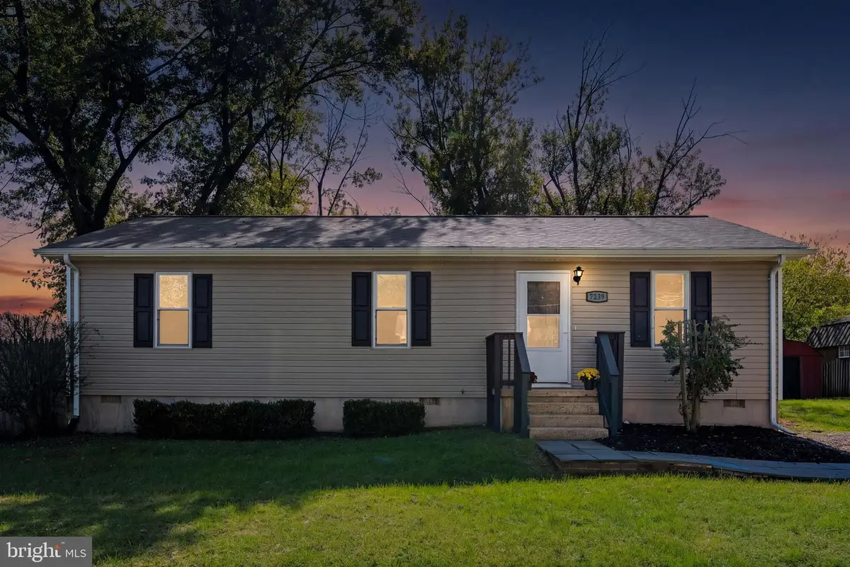 7239 3rd St, Remington, VA 22734 - #1