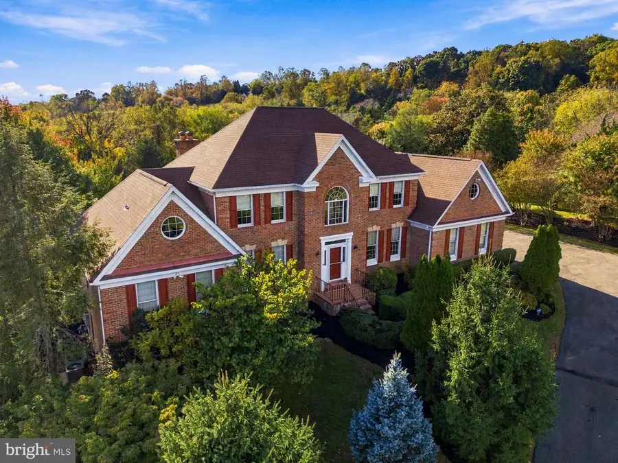 7835 Wellington Dr, Warrenton, VA 20186 - #2