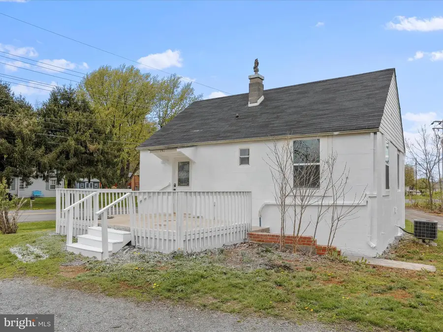 792 Fox Dr, Winchester, VA 22602 - Image #2