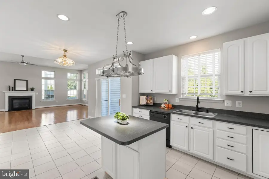 114 Nassau Dr, Winchester, VA 22602 - Image #2