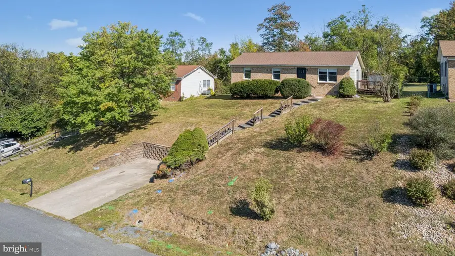226 Somerset Dr, Stephens City, VA 22655 - Image #3