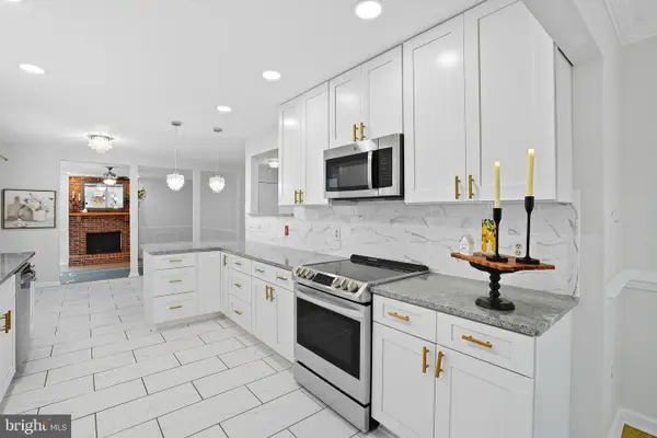 428 Westside Station Dr, WINCHESTER, VA 22601