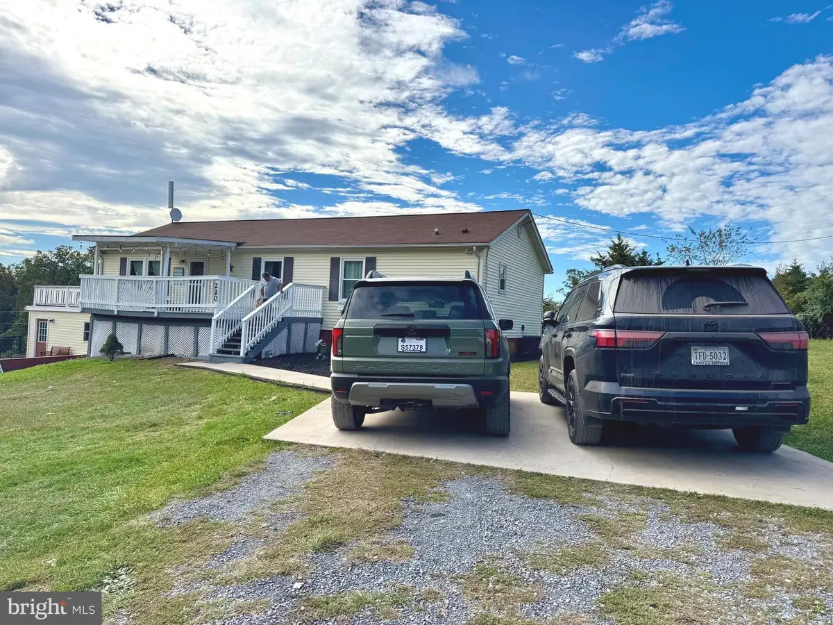 220 Snappy Ln, Winchester, VA 22602 - Image #1