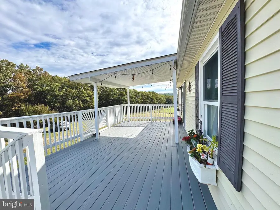 220 Snappy Ln, Winchester, VA 22602 - Image #2