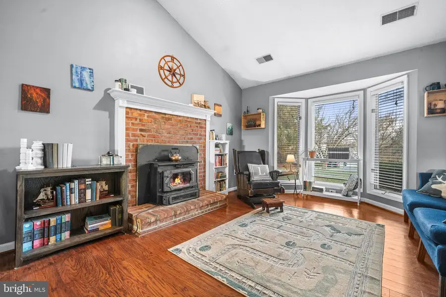 323 Masters Dr, Cross Junction, VA 22625 - Image #3