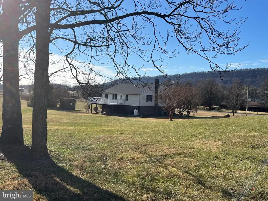 146 Beeler Ln, Winchester, VA 22603 - Image #2