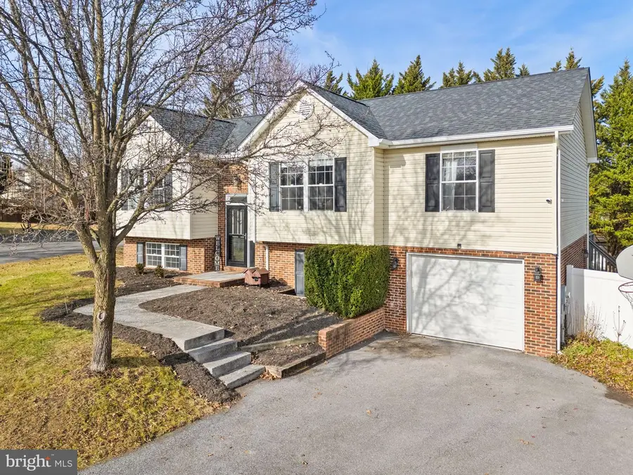 114 Patrick Pl, Stephens City, VA 22655 - #2