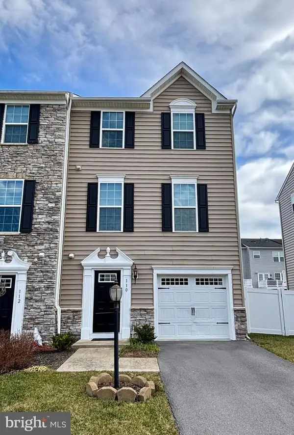 110 Chamomile Ct, LAKE FREDERICK, VA 22630