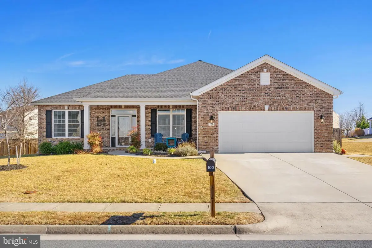 100 Penderbrook Ct, Stephens City, VA 22655 - Image #1