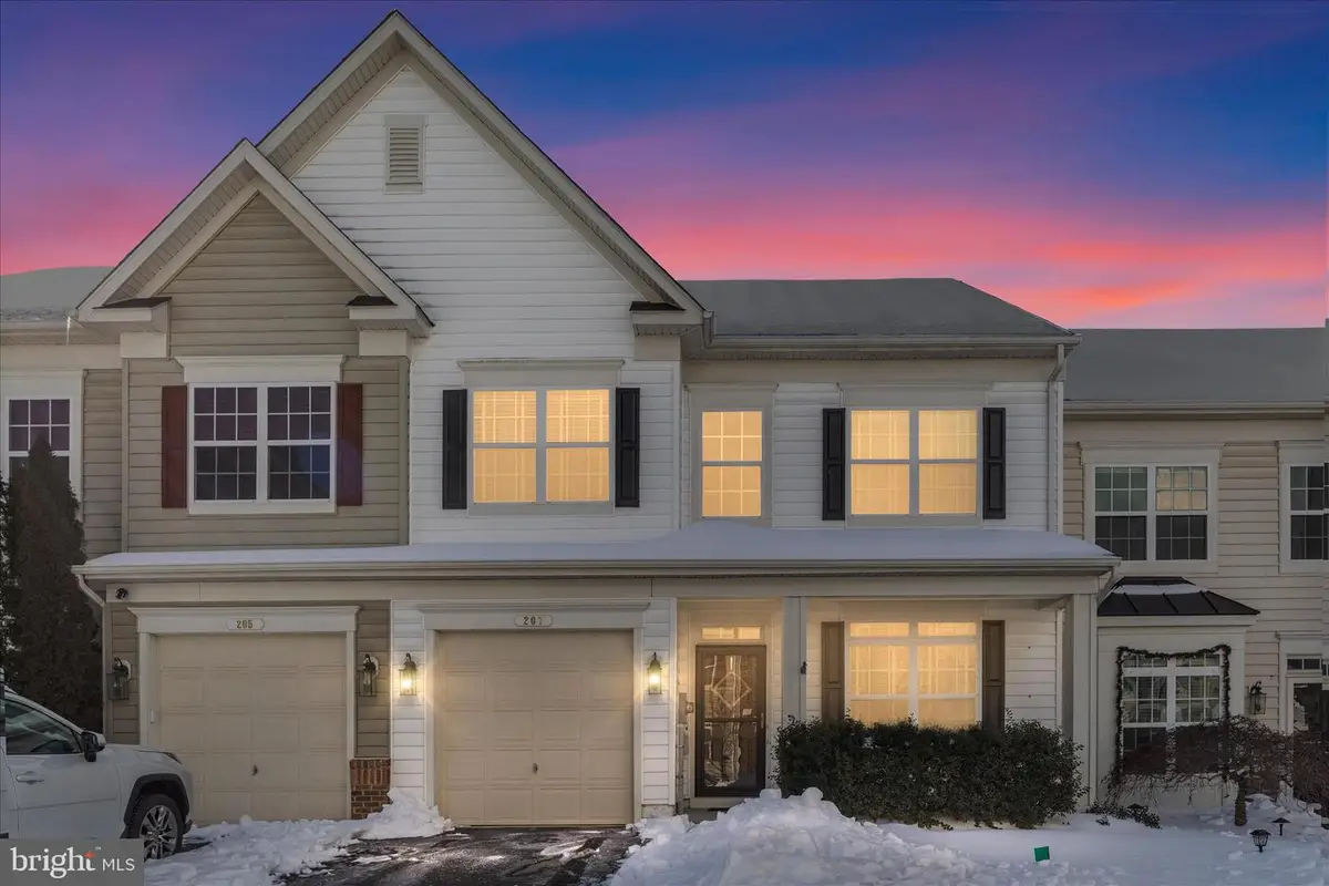 207 Kintyre Ln, Stephens City, VA 22655 - #1