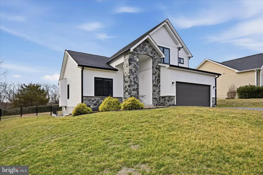 787 W Masters Dr, Cross Junction, VA 22625 - #2