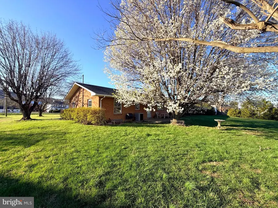 1755 N Hayfield Rd, Winchester, VA 22603 - #2