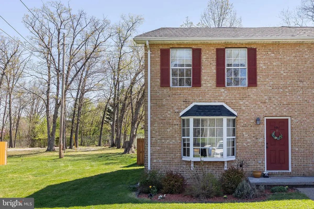 301 Buckingham Dr, Stephens City, VA 22655 - #1
