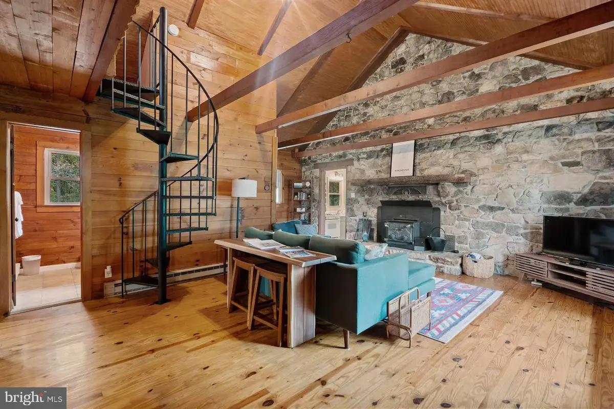 105 Apache Trl, Winchester, VA 22602 - #1