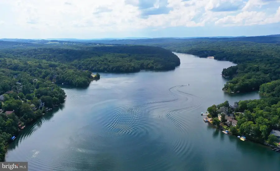 130 Dogwood Dr, Cross Junction, VA 22625 - #3