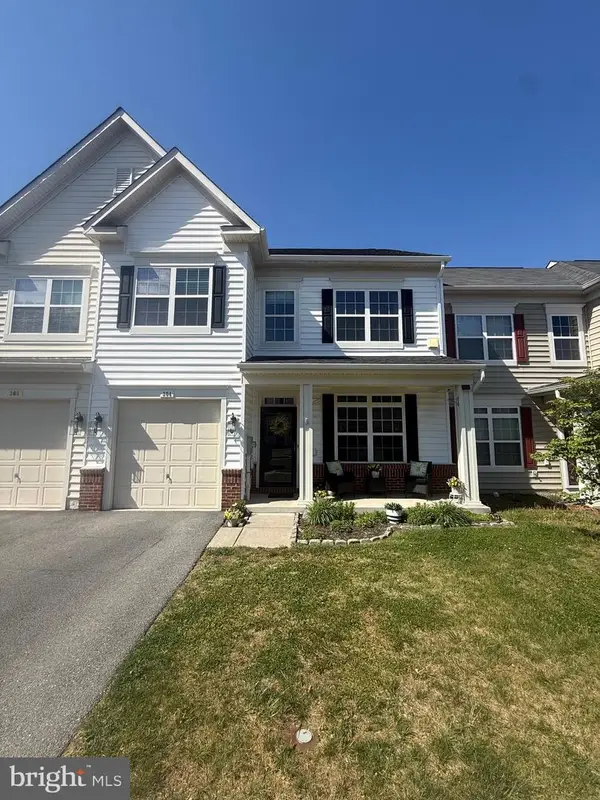 304 Prestwick Ln, STEPHENS CITY, VA 22655