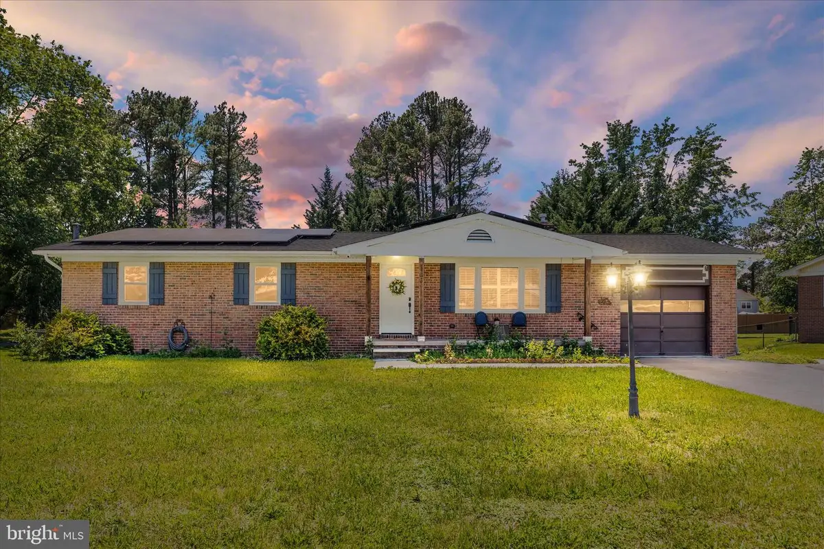 224 Fredericktowne Dr, Stephens City, VA 22655 - #1