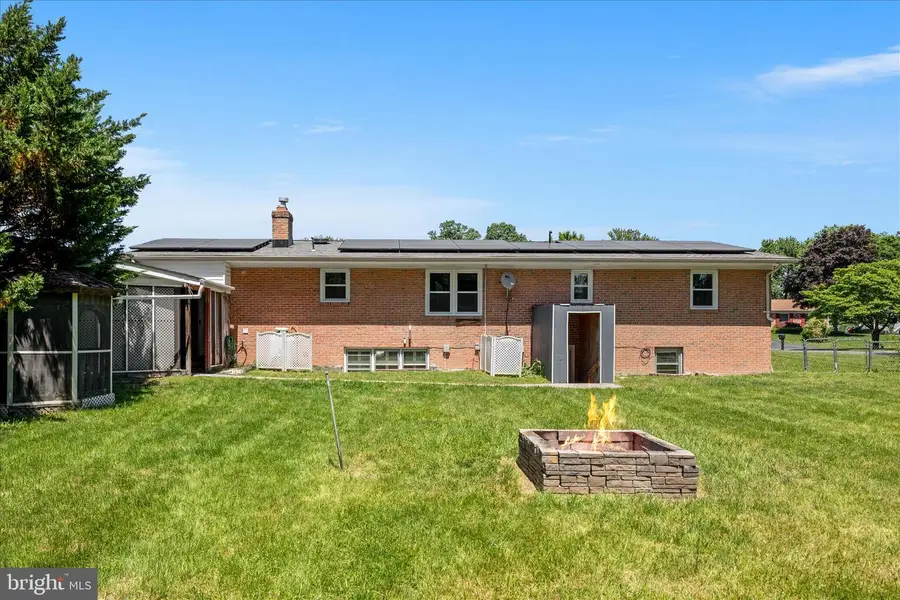 224 Fredericktowne Dr, Stephens City, VA 22655 - #2