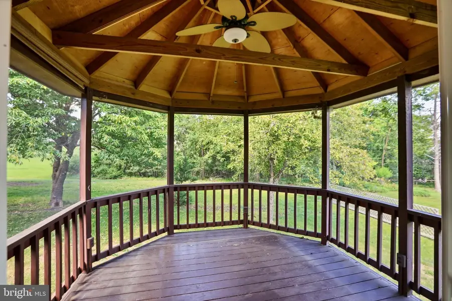 408 Masters Dr, Cross Junction, VA 22625 - #2