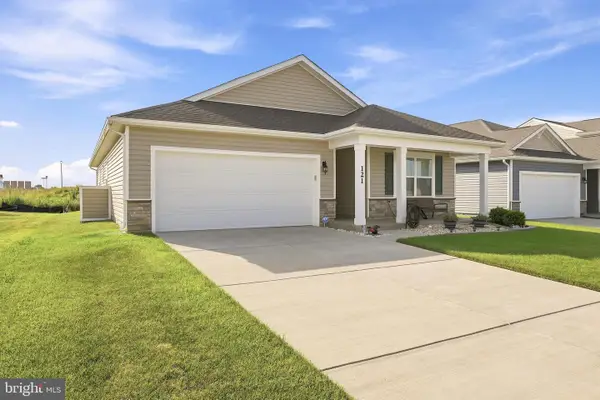 121 Grasmere St, STEPHENS CITY, VA 22655
