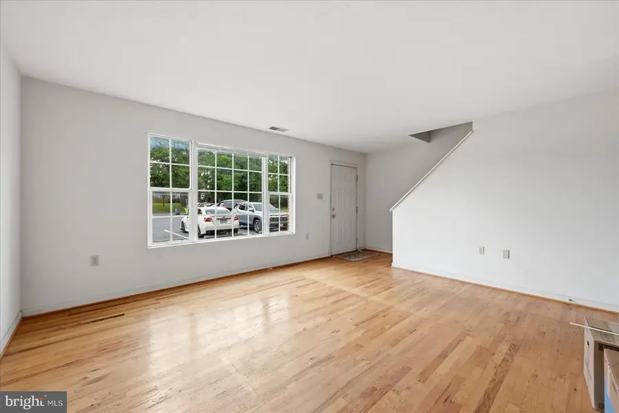 215 Buckingham Dr, Stephens City, VA 22655 - #2