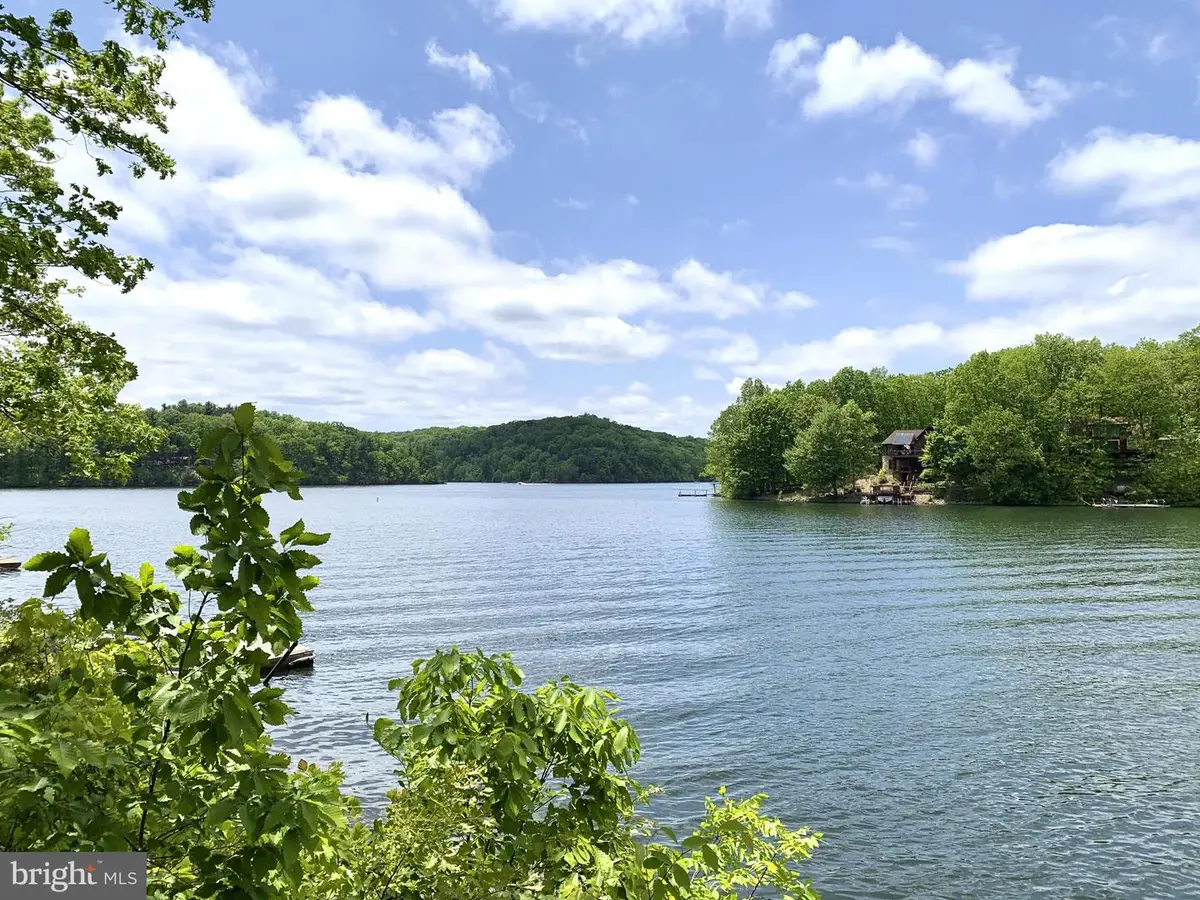 233 Sunset Cir, Cross Junction, VA 22625 - #1