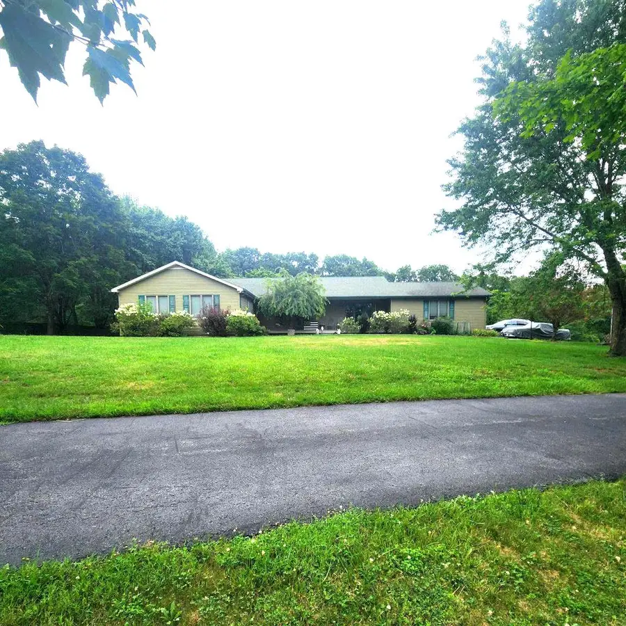 414 Devils Backbone Olook, Stephenson, VA 22656 - #2
