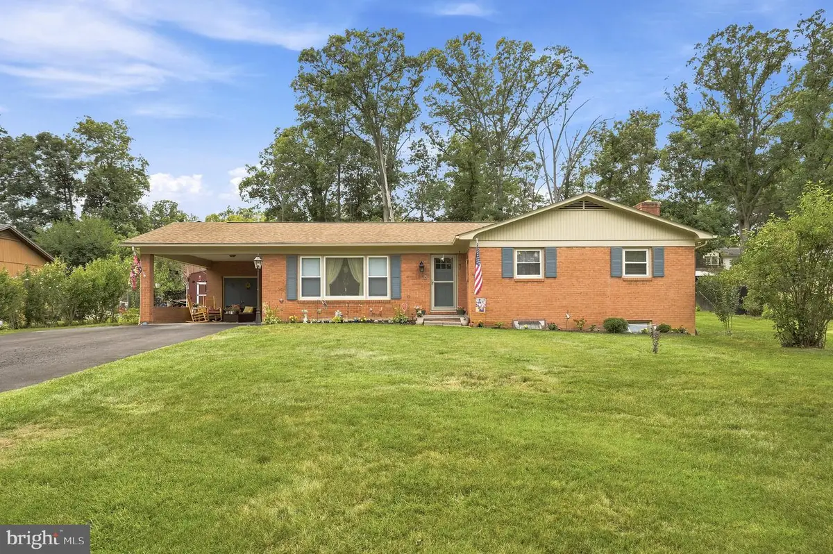 106 Buchannan Dr, Stephens City, VA 22655 - #1