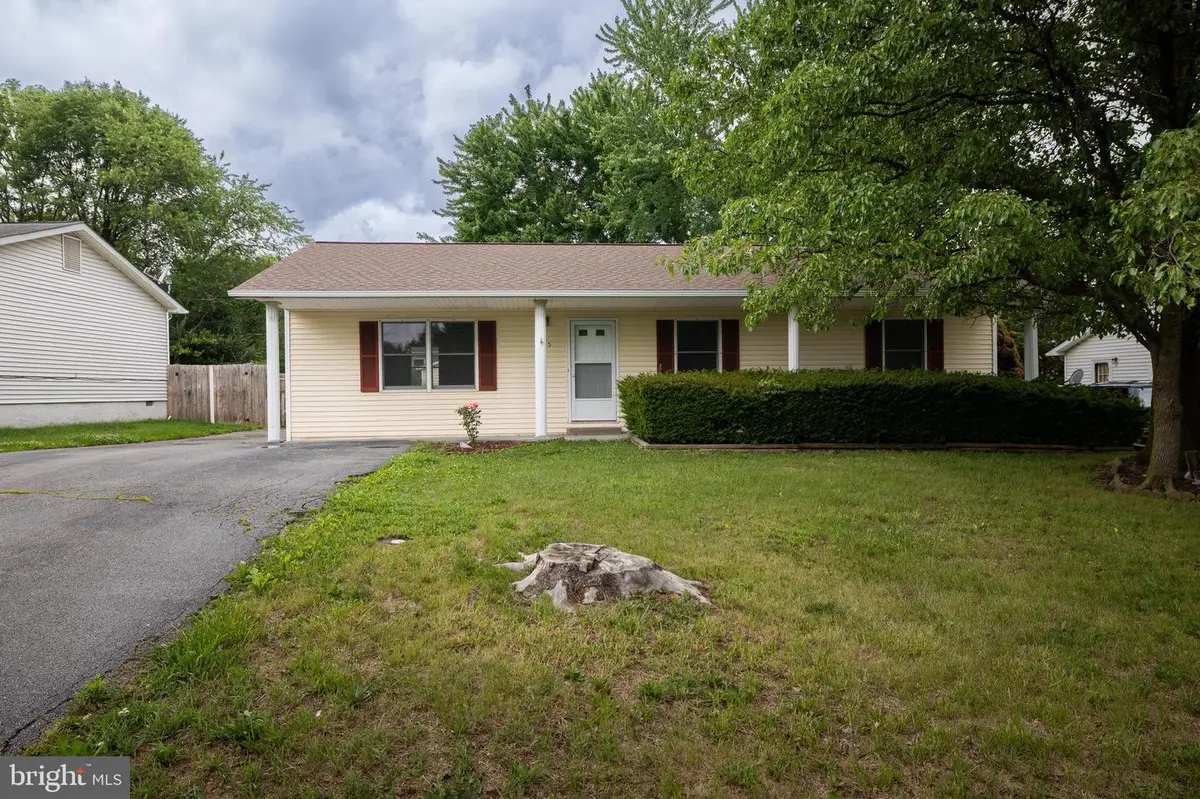 305 Hackberry Dr, Stephens City, VA 22655 - #1
