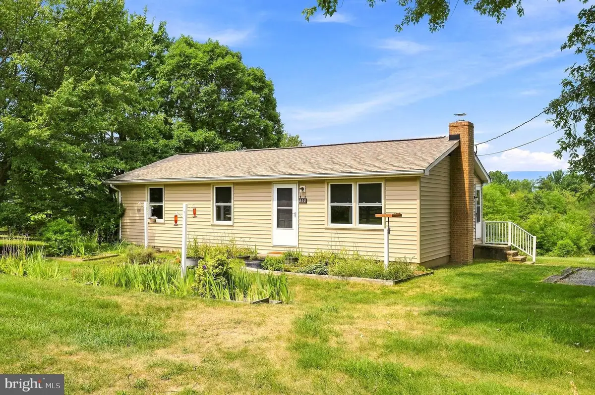 852 Mcdonald Rd, Winchester, VA 22602 - #1