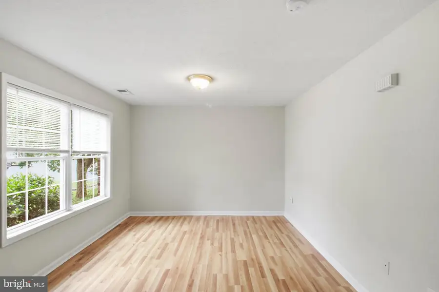 424 Ridgefield Ave, Stephens City, VA 22655 - #2