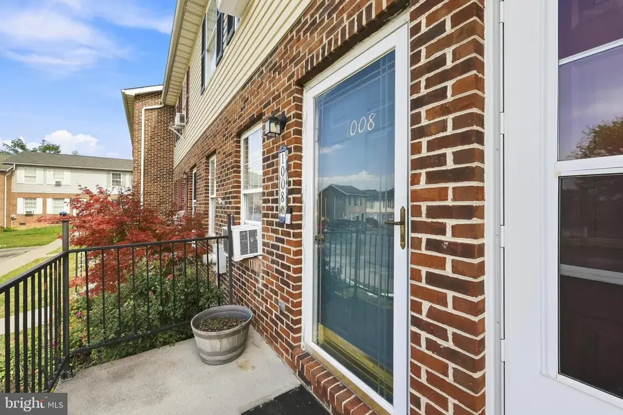 1008 Bridle Ct, Stephens City, VA 22655 - #2