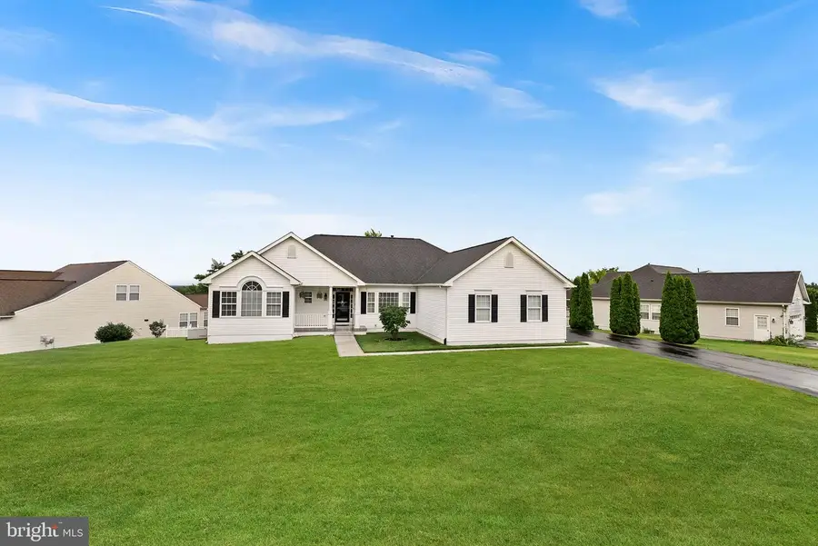 142 Fortress Dr, Winchester, VA 22603 - #2