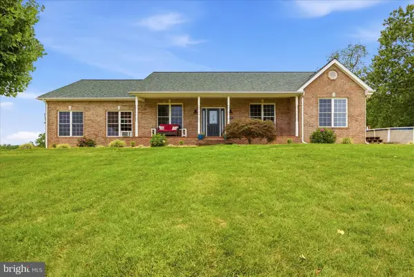 6264 Middle Rd, STEPHENS CITY, VA 22655