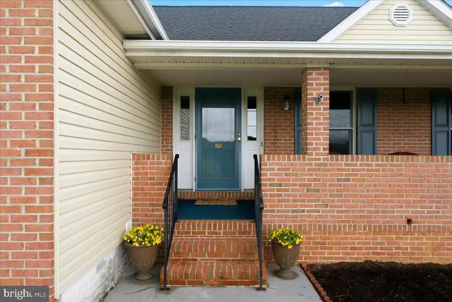 217 Ashland Dr, Winchester, VA 22603 - #2