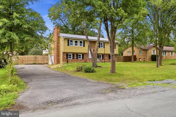 105 Wythe Ave, STEPHENS CITY, VA 22655