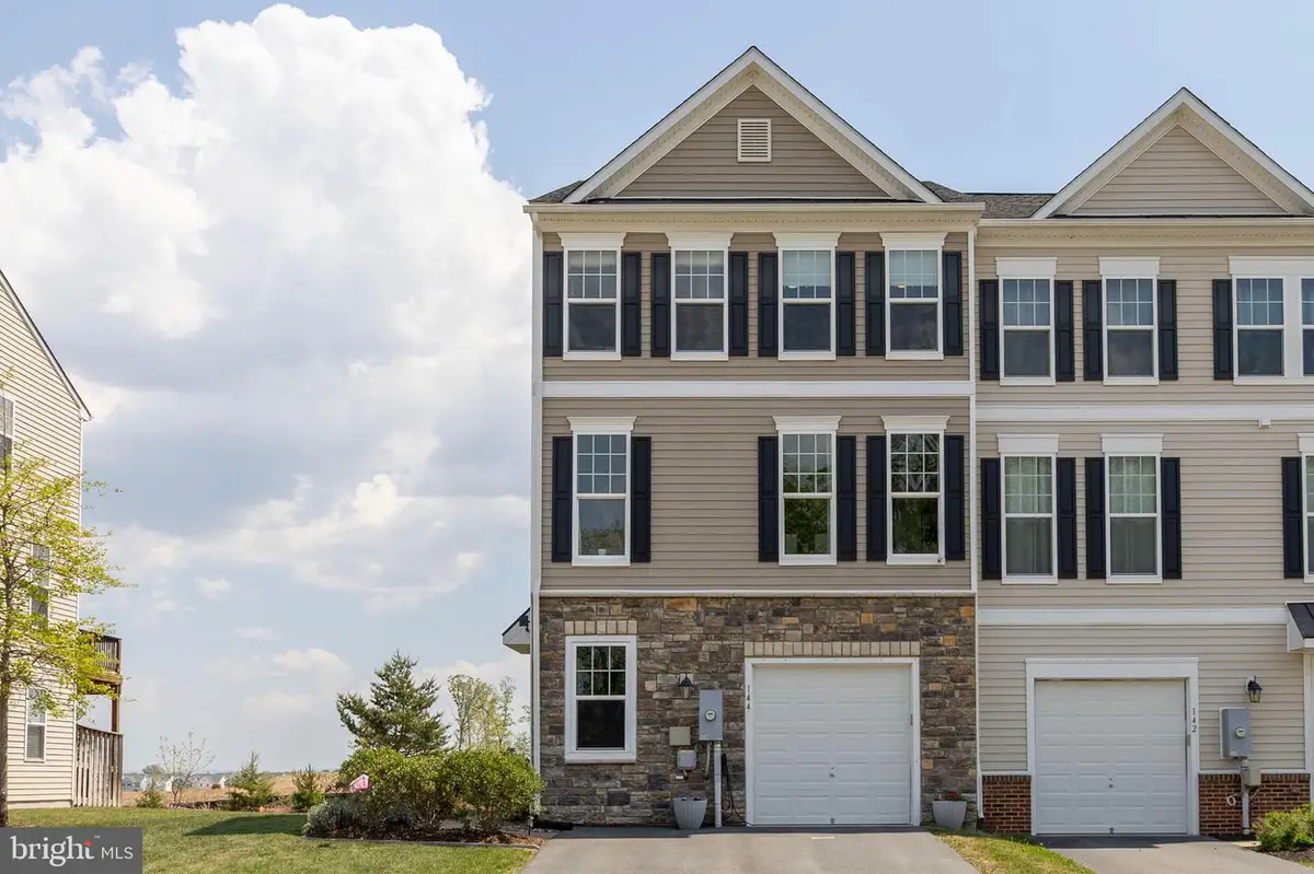 144 Solara Dr, Winchester, VA 22602 - #1