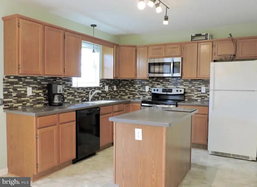 113 Windmill Ln, Winchester, VA 22602 - #2
