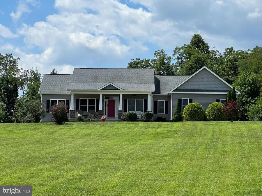 440 Chimney Cir, Middletown, VA 22645 - #2