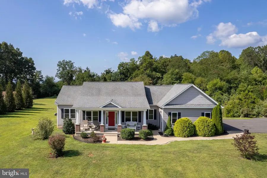 440 Chimney Cir, Middletown, VA 22645 - #3