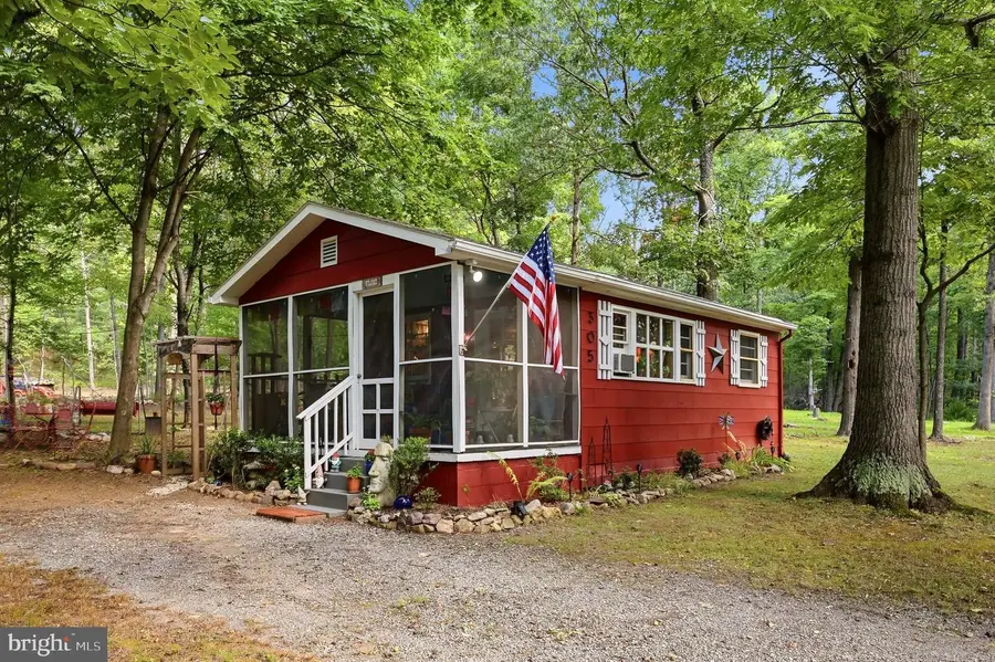 305 Raccoon Dr, Winchester, VA 22602 - #3