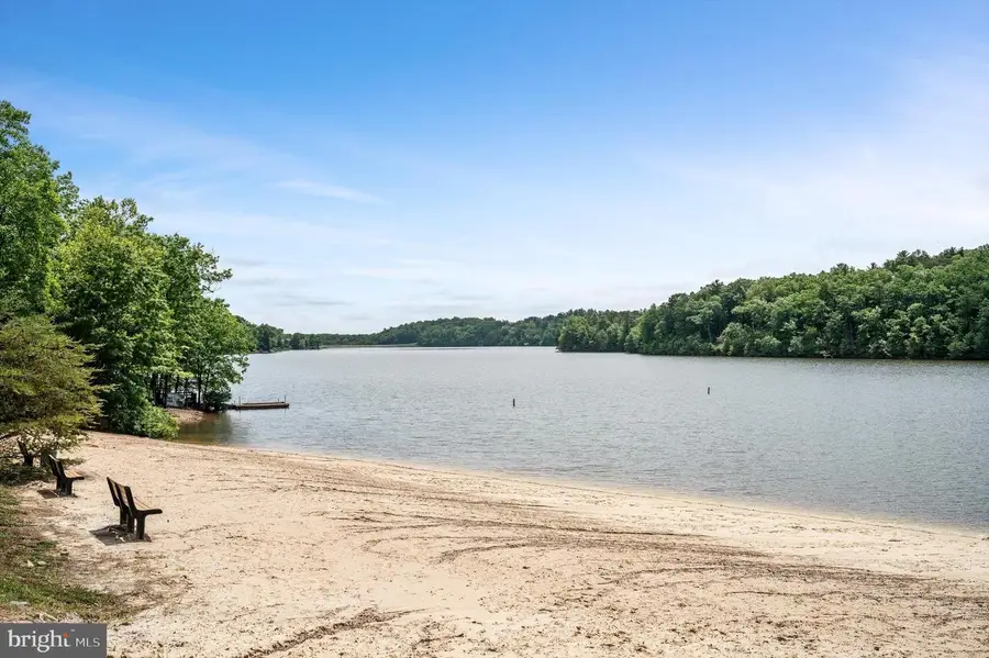 1003 W Masters Dr, Cross Junction, VA 22625 - #2