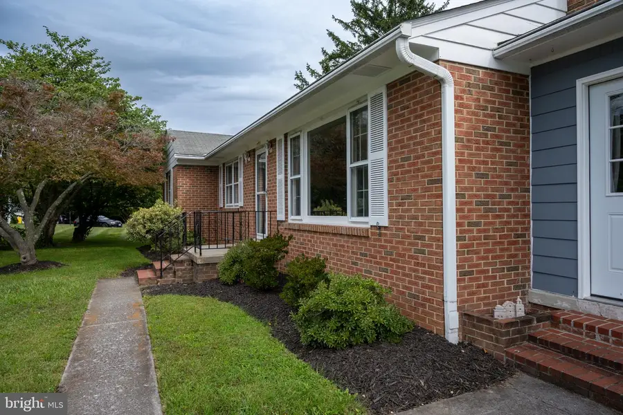 131 Country Club Cir, Winchester, VA 22602 - #2