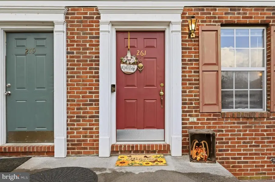 261 Waterford Ln, Winchester, VA 22602 - #2