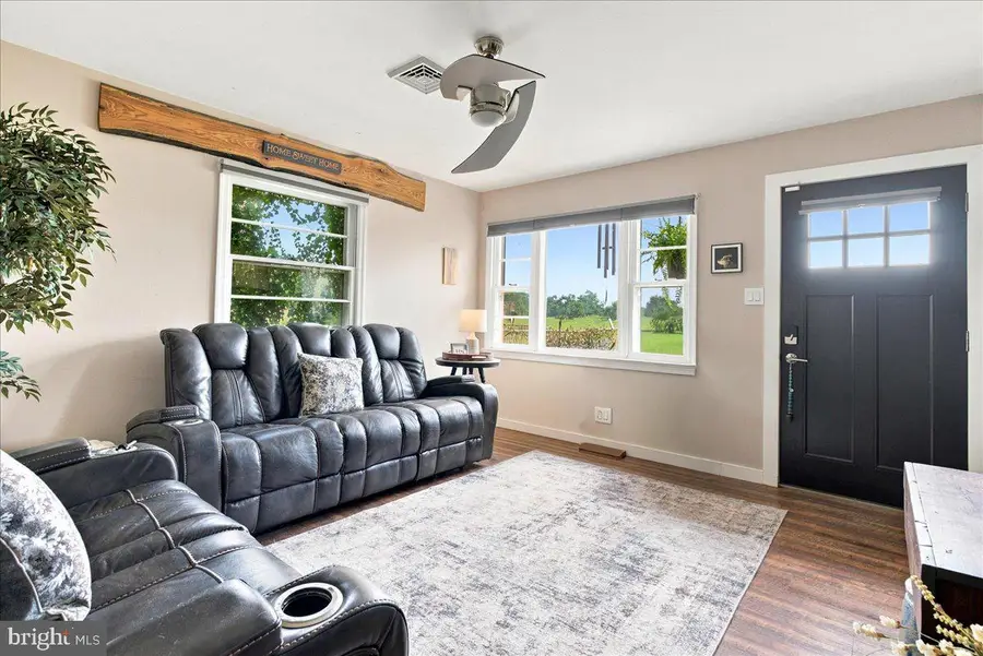 1810 Chapel Rd, Middletown, VA 22645 - #3