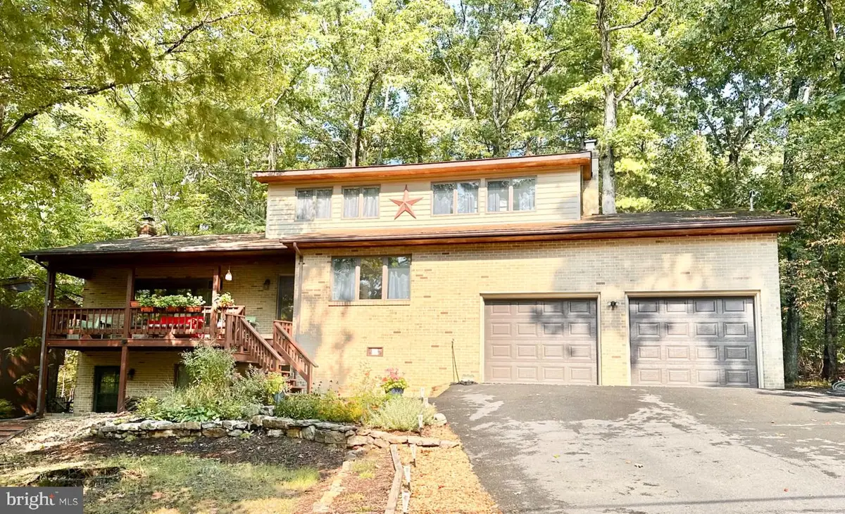 1058 Lakeview Dr, Cross Junction, VA 22625 - #1