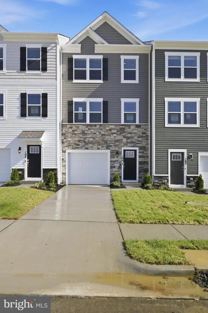 104 Bowers St, Stephens City, VA 22655 - #2