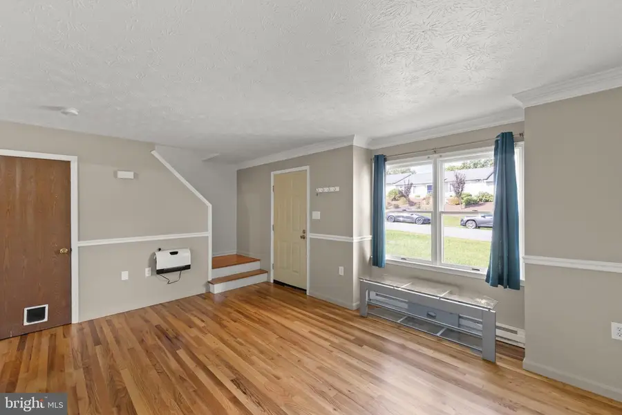 110 Lakeridge Dr, Stephens City, VA 22655 - #3