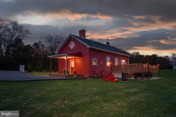 1098 Reynolds Rd, CROSS JUNCTION, VA 22625