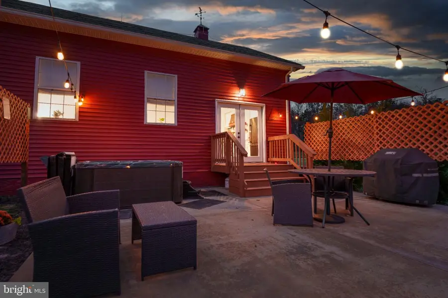 1098 Reynolds Rd, Cross Junction, VA 22625 - #3